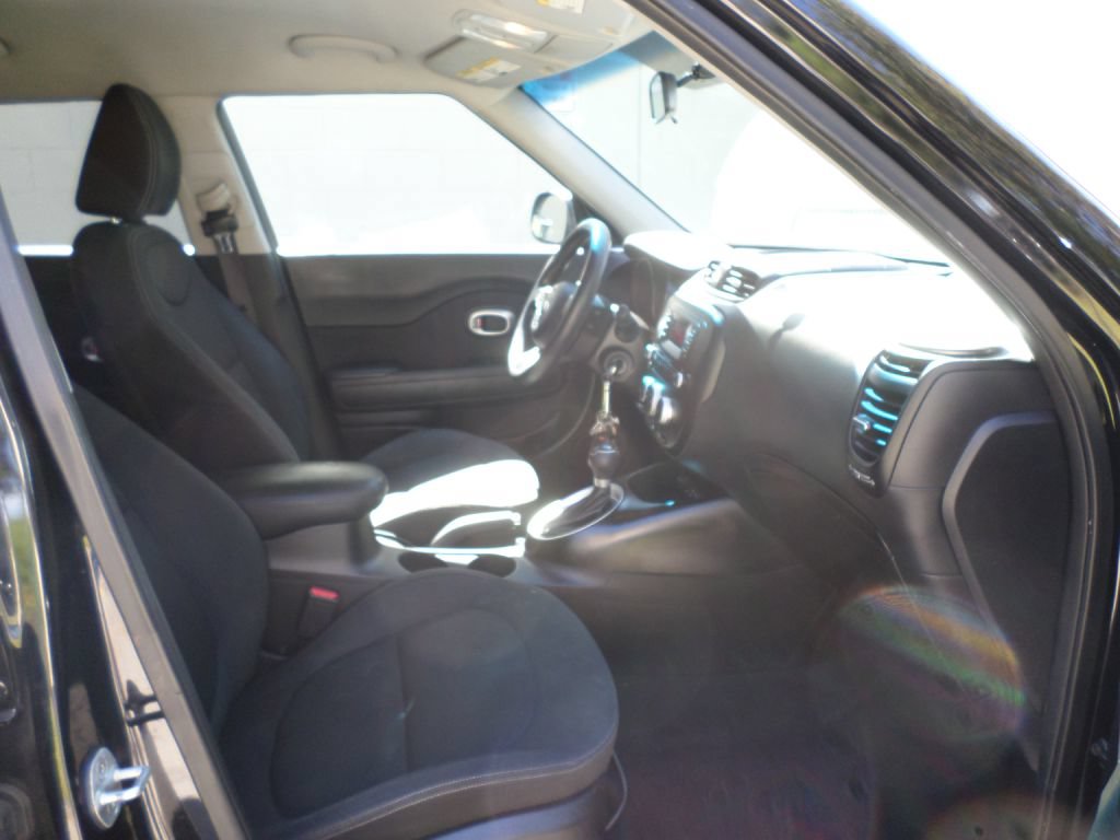 Used 2014 Kia Soul FWD image 8