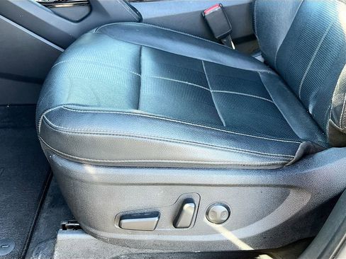 Used 2022 Kia Telluride EX w/ EX Premium Package image 19