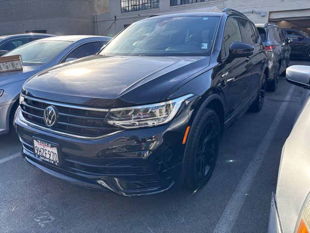 Used 2023 Volkswagen Tiguan SE R-Line FWD image 2