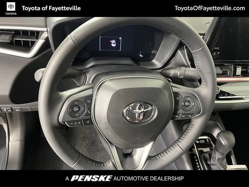 Used 2026 Toyota Corolla SE FWD image 32