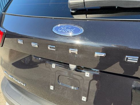Used 2025 Ford Escape Platinum AWD/4WD image 35
