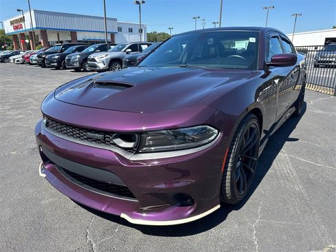 Used 2022 Dodge Charger Scat Pack w/ Daytona Edition Group image 2