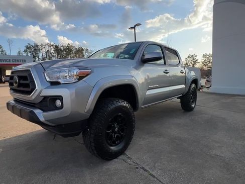 Used 2021 Toyota Tacoma SR5 image 2