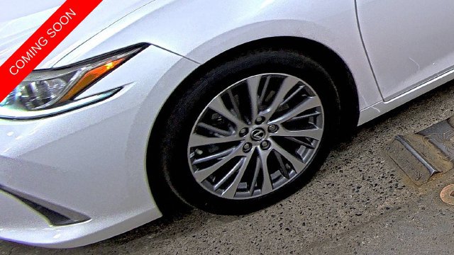 Used 2019 Lexus ES 350 w/ Premium Package FWD image 4