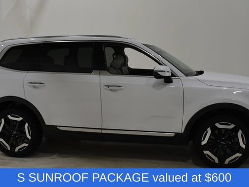 Used 2023 Kia Telluride S w/ S Sunroof Package AWD/4WD image 4