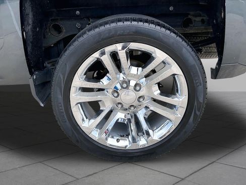 Used 2018 Chevrolet Silverado 1500 LT w/ Texas Edition RWD image 10