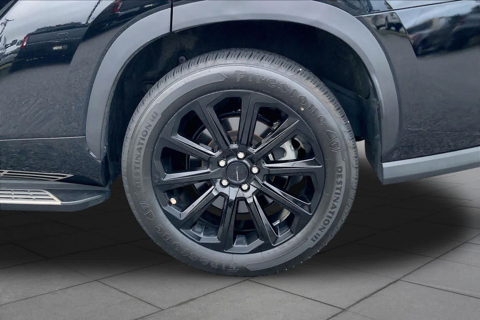 Used 2023 Toyota Highlander XLE FWD image 10