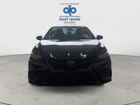 Used 2024 Toyota Camry SE FWD image 7