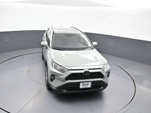 Certified 2020 Toyota RAV4 XLE w/ Convenience Package AWD/4WD image 36