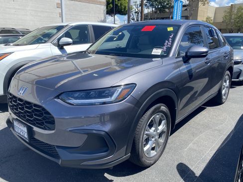 Certified 2025 Honda HR-V LX image 2