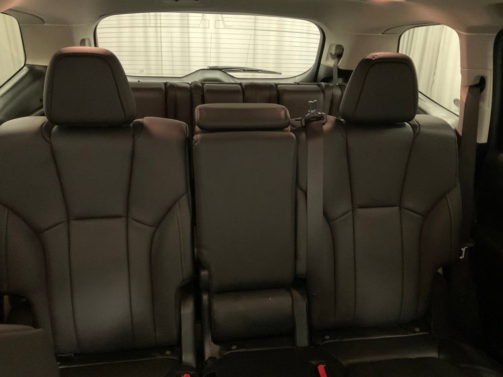 Used 2024 Subaru Ascent Limited w/ Technology Package AWD/4WD image 25