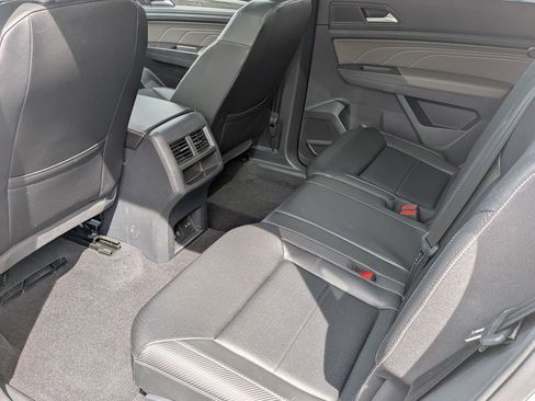 Used 2023 Volkswagen Atlas Cross Sport SE w/ Panoramic Sunroof Package AWD/4WD image 31