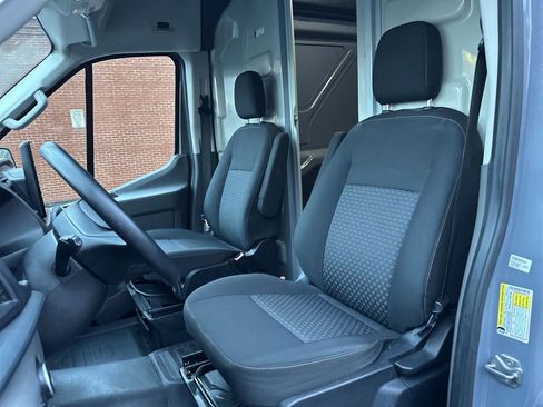 Used 2022 Ford E-Transit 148 High Roof Extended RWD image 13
