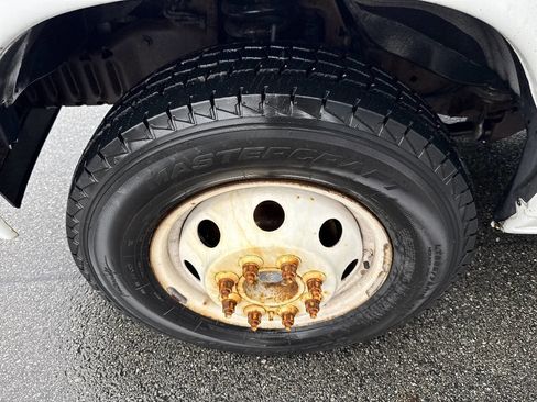 Used 2002 Ford E-450 and Econoline 450 RWD image 12