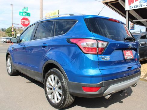 Used 2017 Ford Escape Titanium AWD/4WD image 4