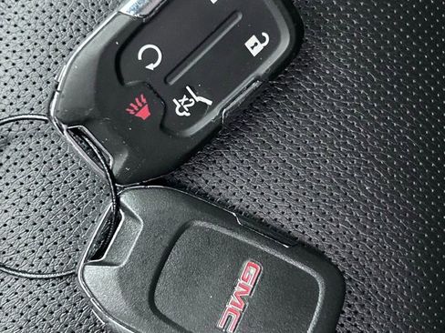 Used 2023 GMC Terrain SLT image 55