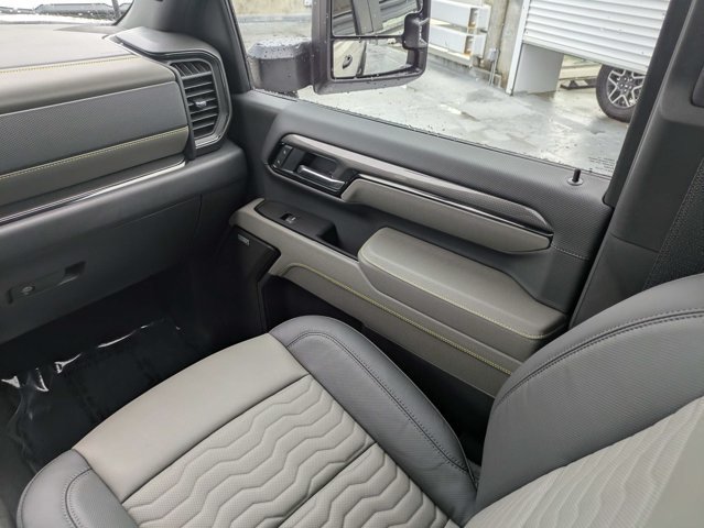 Used 2026 Chevrolet Silverado 2500 ZR2 AWD/4WD image 17
