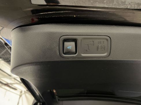 Used 2023 Ford Expedition XLT AWD/4WD image 33