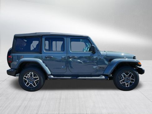 New 2026 Jeep Wrangler Unlimited Sahara AWD/4WD image 4
