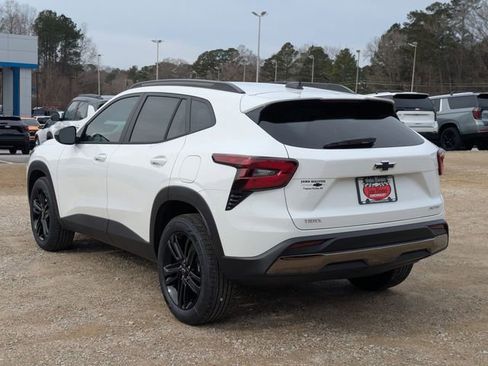 New 2026 Chevrolet Trax ACTIV w/ Sunroof Package image 4