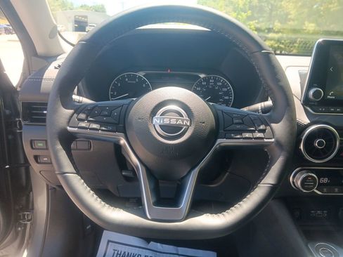 Used 2025 Nissan Sentra SV w/ All-Weather Package FWD image 15
