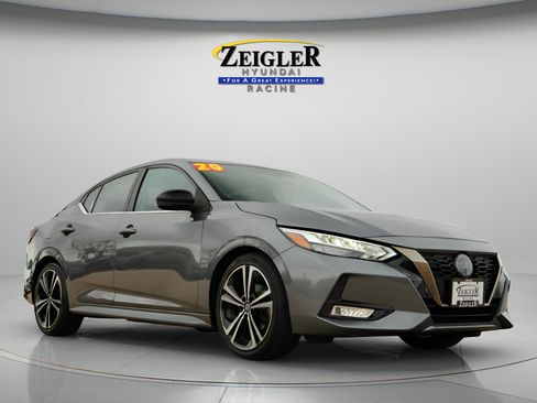 Used 2022 Nissan Sentra SR FWD image 1