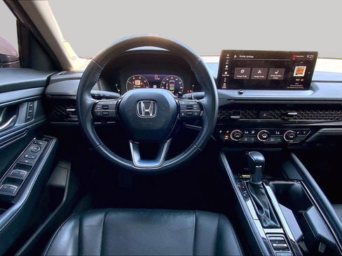 Used 2024 Honda Accord Touring image 5