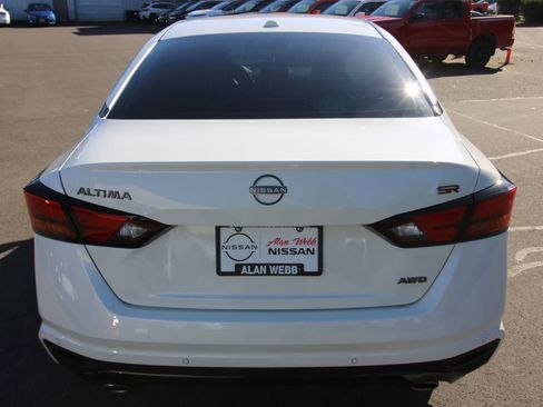 Used 2024 Nissan Altima 2.5 SR image 4