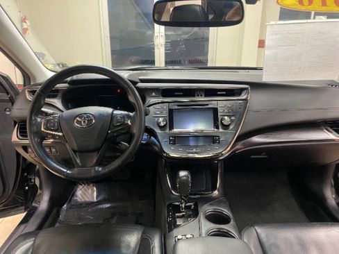 Used 2016 Toyota Avalon Limited image 21