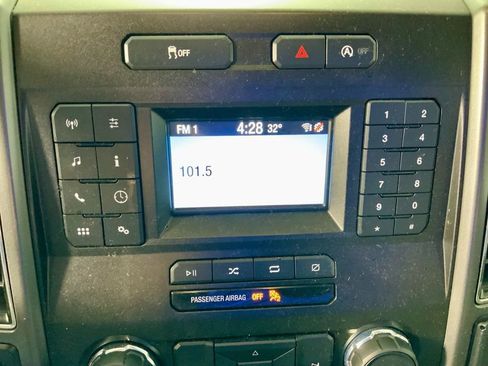 Used 2018 Ford F150 XLT AWD/4WD image 24
