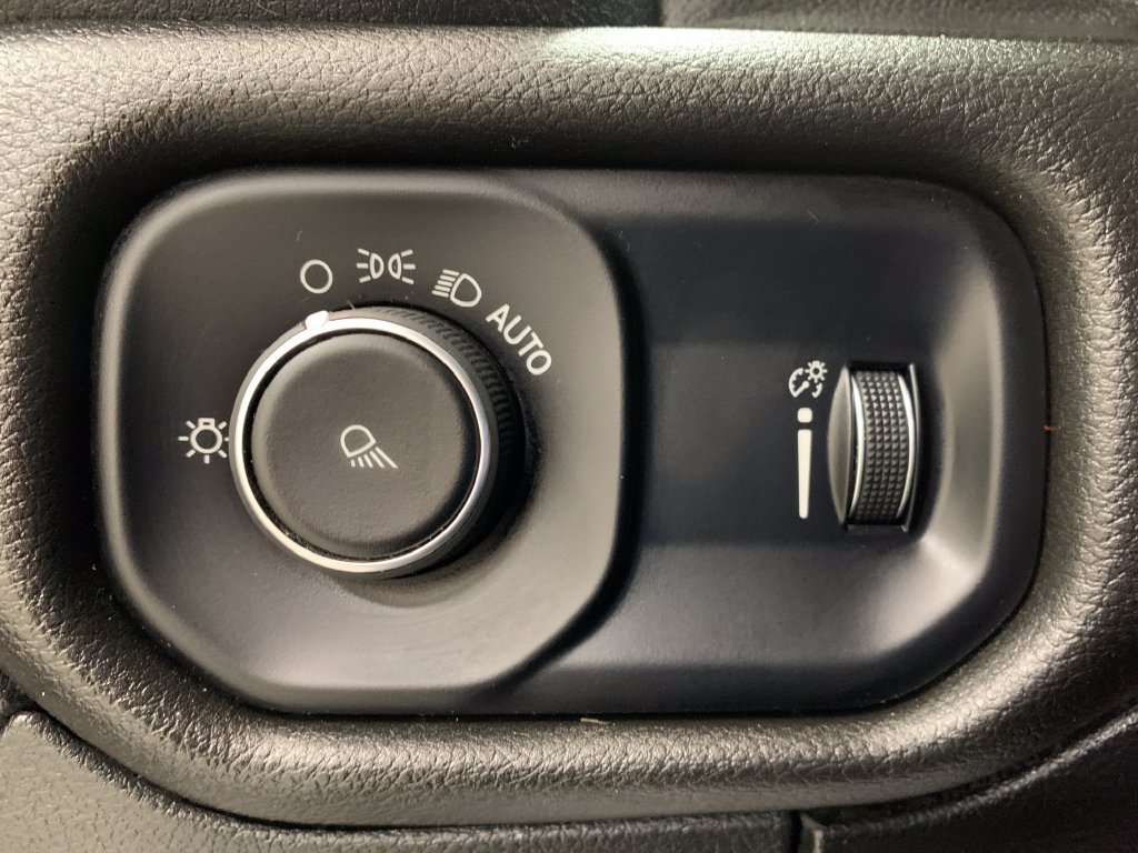 Used 2024 RAM 1500 Big Horn AWD/4WD image 15