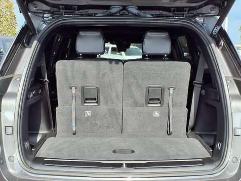Used 2025 Jeep Grand Cherokee L Altitude RWD image 20