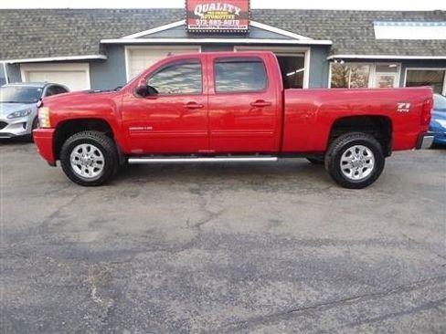 Used 2014 Chevrolet Silverado 2500 LTZ w/ LTZ Plus Package image 2