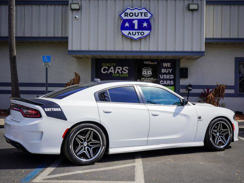 Used 2023 Dodge Charger Scat Pack w/ Daytona Edition Group image 3
