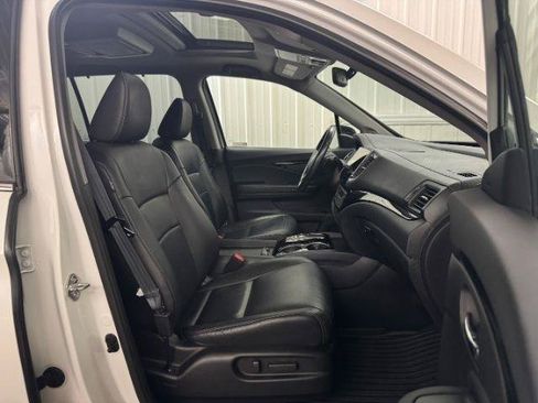 Used 2020 Honda Pilot Touring image 29