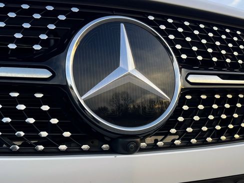 Used 2021 Mercedes-Benz GLC 300 4MATIC image 23