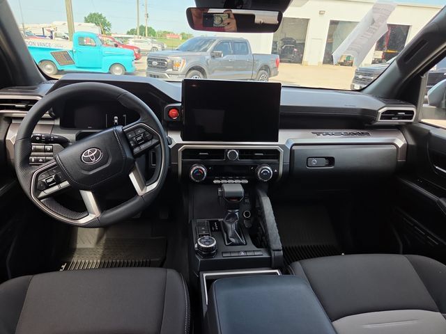 Used 2026 Toyota Tacoma TRD Off-Road AWD/4WD image 12
