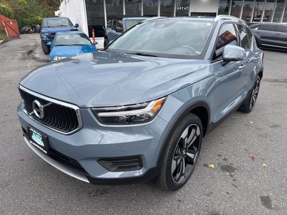Used 2020 Volvo XC40 T5 Momentum w/ Protection Package Premier