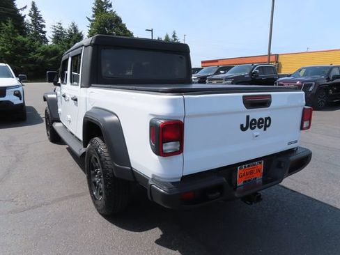 Used 2021 Jeep Gladiator Sport AWD/4WD image 6