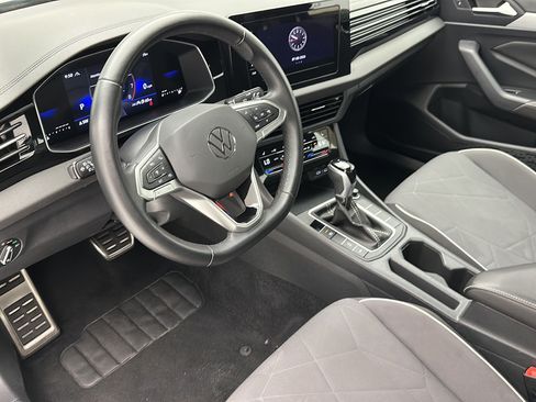 Used 2025 Volkswagen Jetta Sport FWD image 10