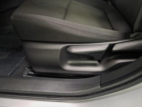 Used 2023 Toyota Prius LE FWD image 15
