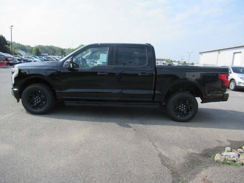 New 2025 Ford F150 Lightning XLT image 8