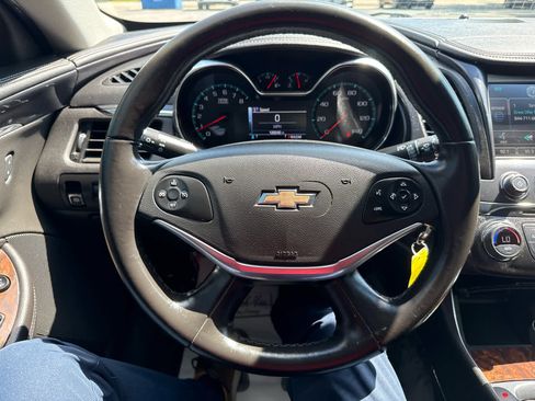 Used 2014 Chevrolet Impala LT w/ Convenience Package FWD image 19