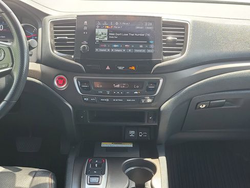 Used 2022 Honda Pilot TrailSport image 23