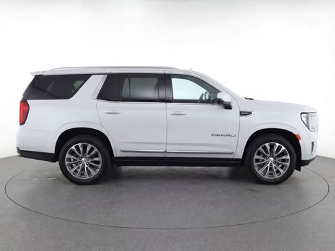 Used 2021 GMC Yukon XL Denali w/ Denali Ultimate Package image 8