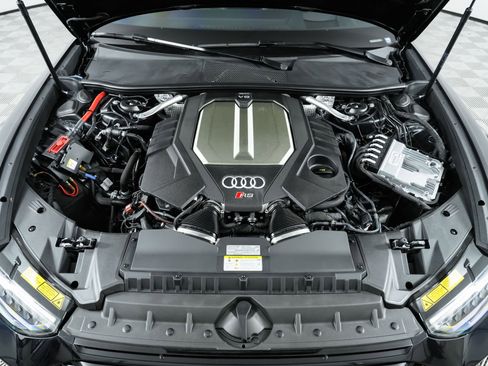 Used 2024 Audi RS 6 performance w/ Matte Carbon Package image 92