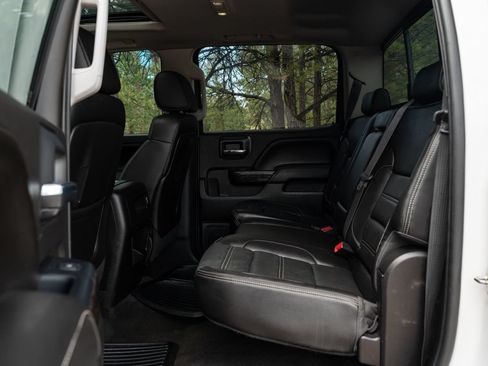 Used 2015 GMC Sierra 2500 Denali w/ Duramax Plus Package AWD/4WD image 26