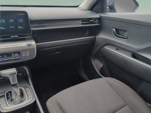 Used 2025 Hyundai Kona SEL FWD image 34