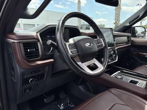 Used 2024 Ford Expedition Limited RWD image 26