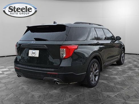 Used 2021 Ford Explorer XLT w/ Equipment Group 202A image 5